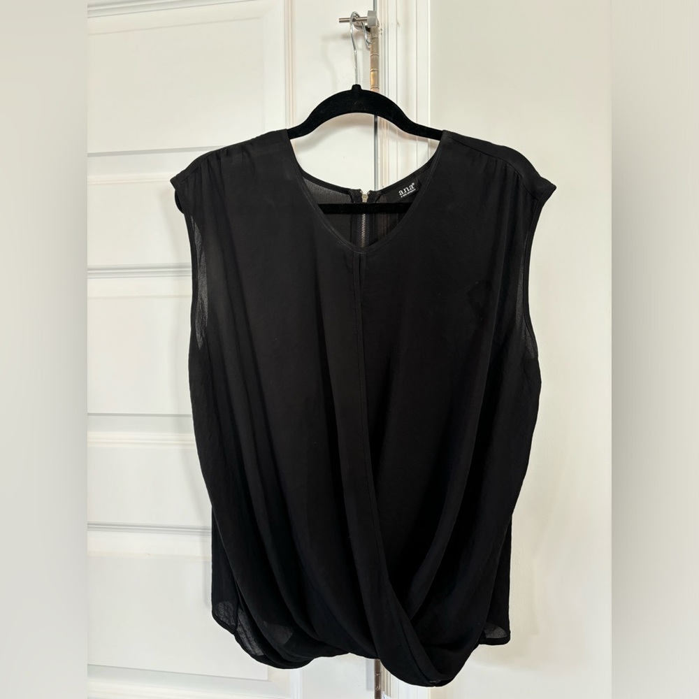 a.n.a Large Black sleeveless dress shirt